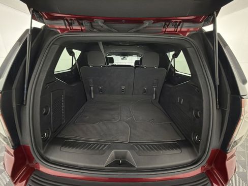 Used 2021 Chevrolet Suburban LS image 26