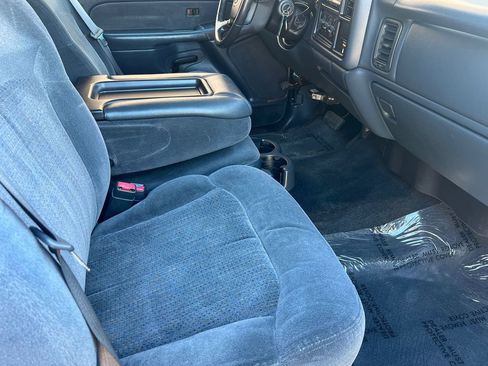 Used 2002 Chevrolet Silverado 2500 LS w/ Electrical Convenience Pkg AWD/4WD image 17