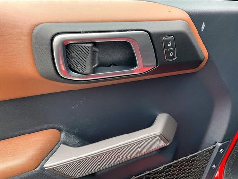 Used 2023 Ford Bronco Outer Banks image 36