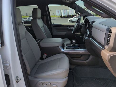 Certified 2023 Chevrolet Silverado 1500 LTZ w/ LTZ Convenience Package II AWD/4WD image 28