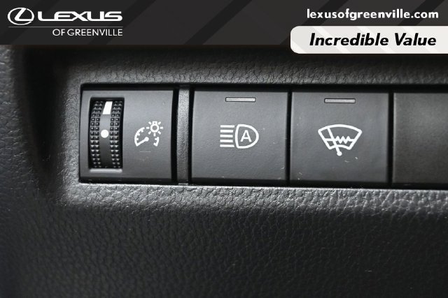 Used 2019 Toyota RAV4 XLE Premium w/ Cold Weather Package AWD/4WD image 15