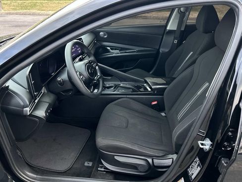 Used 2023 Hyundai Elantra SEL image 20