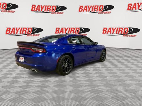 Used 2022 Dodge Charger SXT w/ Blacktop Package image 9