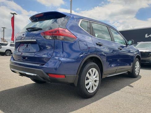 Used 2018 Nissan Rogue S AWD/4WD image 3