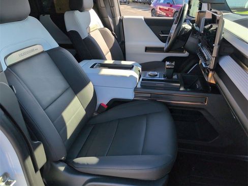 Certified 2025 GMC Hummer EV 2X image 30