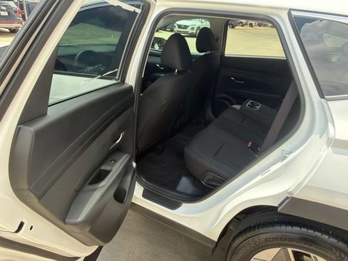 Used 2026 Hyundai Tucson SEL FWD image 18