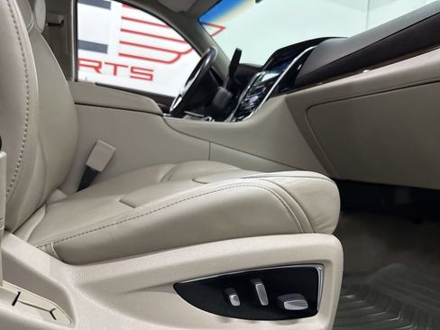 Used 2016 Cadillac Escalade Premium RWD image 60