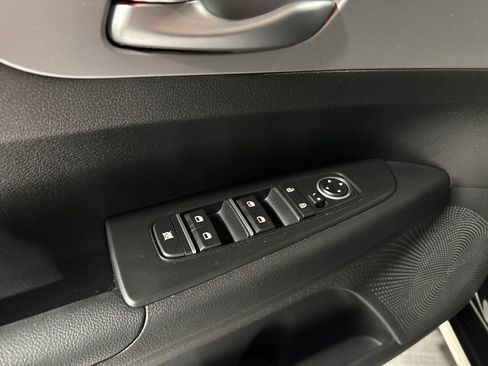 Used 2024 Kia Forte LXS FWD image 16