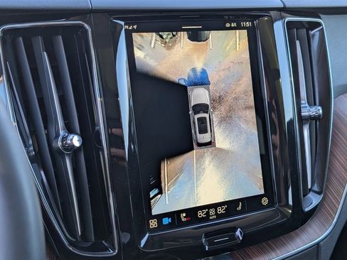 Used 2024 Volvo XC60 T8 Plus w/ Protection Package Premier image 23