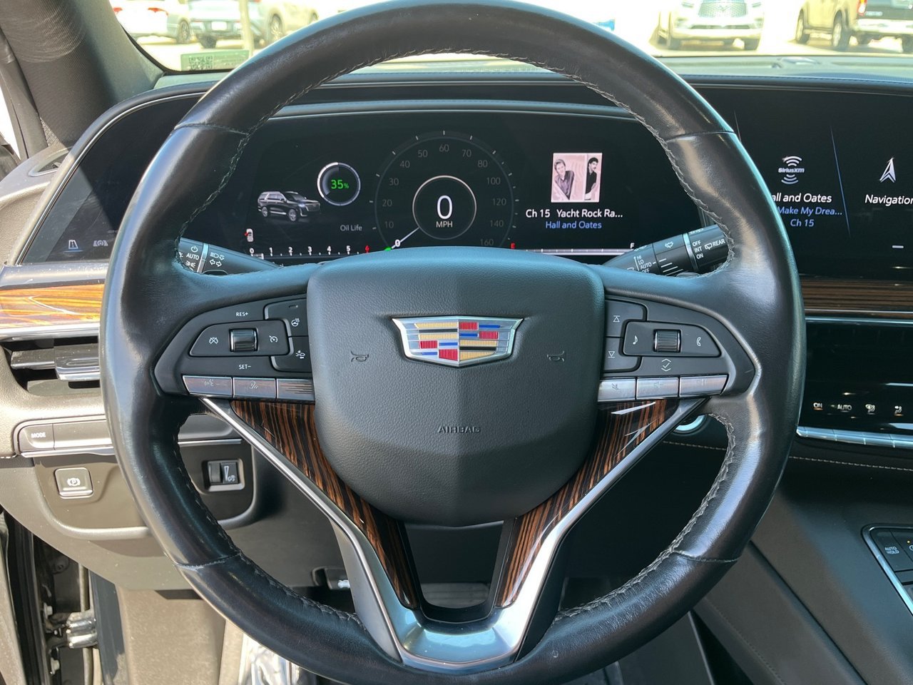 Used 2021 Cadillac Escalade Luxury w/ LPO, Illumination Package RWD image 18