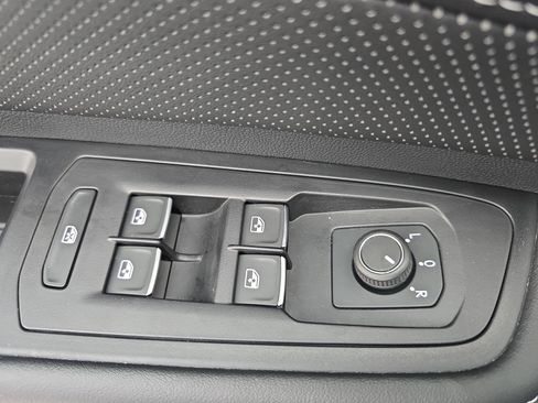 Used 2024 Volkswagen Atlas SE image 28