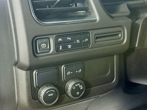 Used 2022 Chevrolet Tahoe RST w/ Sport Performance Package image 11