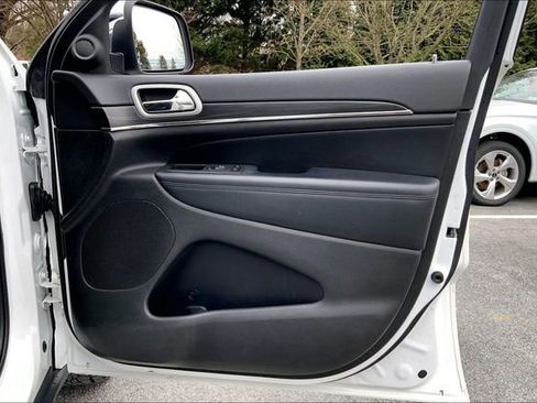 Used 2020 Jeep Grand Cherokee Limited w/ Trailer Tow Group IV image 22