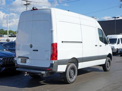 Used 2020 Mercedes-Benz Sprinter 2500 image 3