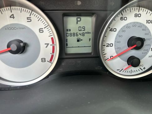 Used 2013 Subaru Impreza 2.0i Premium image 3