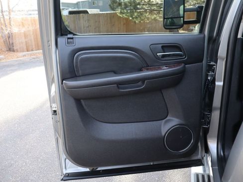 Used 2014 GMC Sierra 2500 Denali w/ Suspension Package, Off-Road image 25