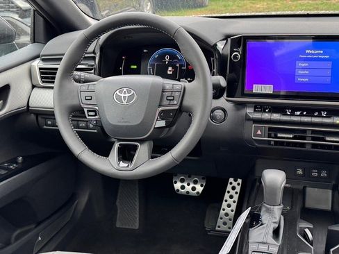 New 2026 Toyota Camry SE image 7