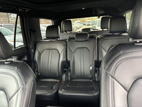 Used 2021 Ford Expedition Limited image 23