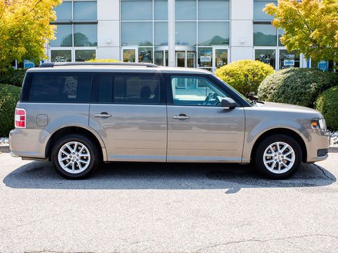 Used 2013 Ford Flex SE FWD image 1
