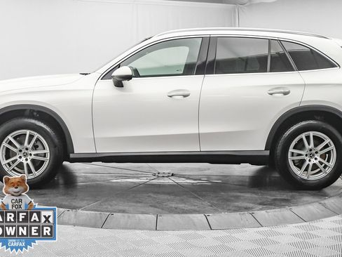 Used 2025 Mercedes-Benz GLC 300 4MATIC image 4