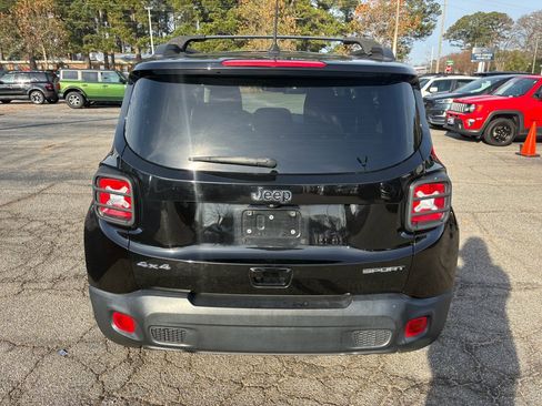 Used 2019 Jeep Renegade Sport w/ Sport Appearance Group image 6