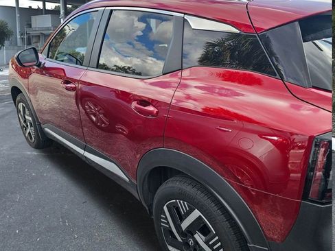 Certified 2025 Nissan Kicks SV w/ SV Premium Package image 9