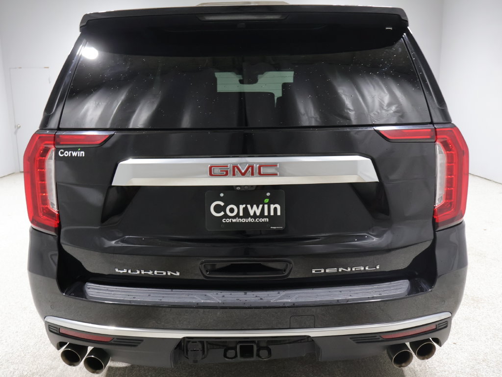 Used 2024 GMC Yukon XL Denali w/ Denali Reserve Package AWD/4WD image 3