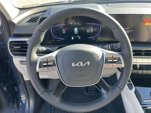 New 2025 Kia Telluride S image 10