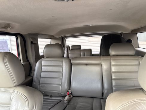Used 2003 HUMMER H2 w/ Preferred Equipment Group image 18