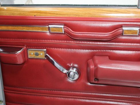 Used 1986 Jeep Grand Wagoneer image 78