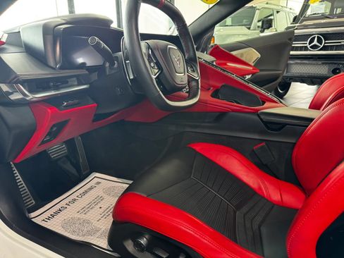 Used 2023 Chevrolet Corvette Stingray Premium Conv w/ Z51 Performance Package RWD image 9