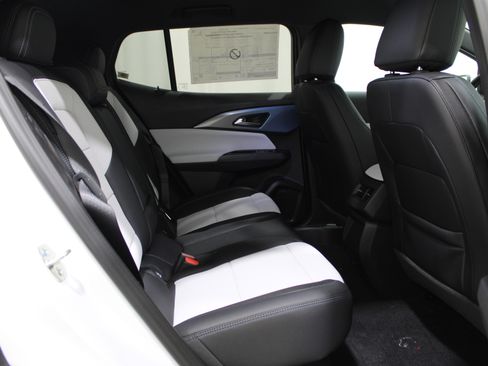 New 2026 Chevrolet Equinox EV LT image 30