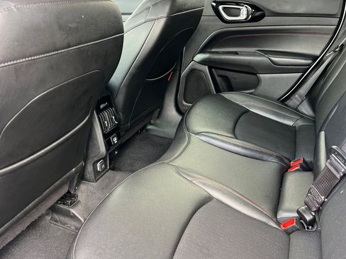 Used 2024 Jeep Compass Trailhawk image 14