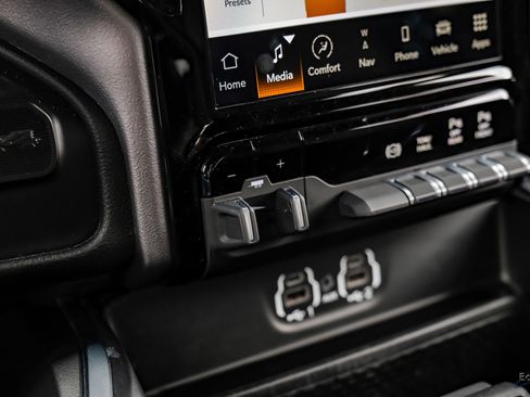 Used 2022 RAM 3500 Laramie w/ Night Edition image 65