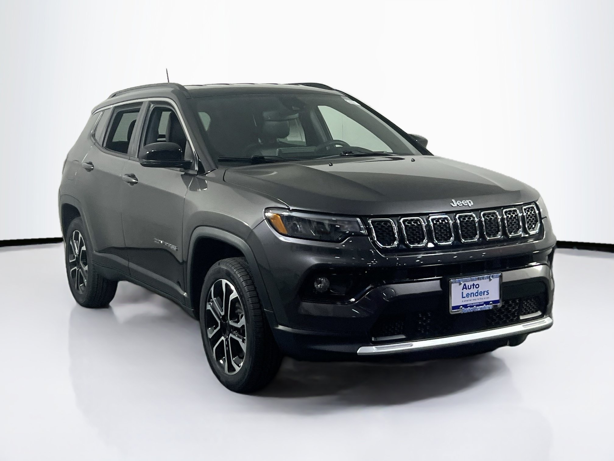 Used 2023 Jeep Compass Limited AWD/4WD image 3
