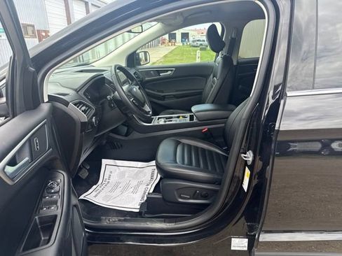 Used 2024 Ford Edge SEL w/ Convenience Package AWD/4WD image 3