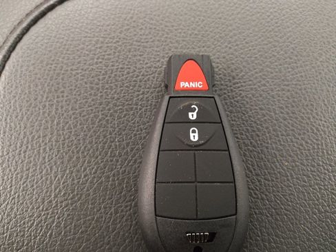 Used 2018 RAM 1500 Express RWD image 32