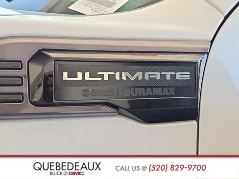Used 2024 GMC Sierra 2500 Denali Ultimate AWD/4WD image 4