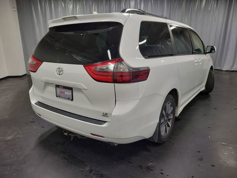 Used 2020 Toyota Sienna LE image 8