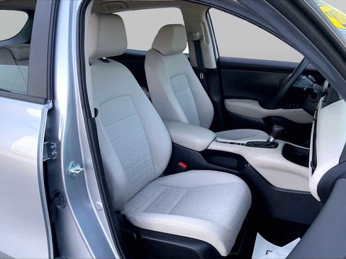 Used 2023 Honda HR-V LX image 8