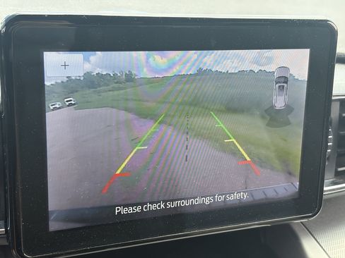 Used 2022 Ford Explorer XLT w/ Equipment Group 202A AWD/4WD image 39