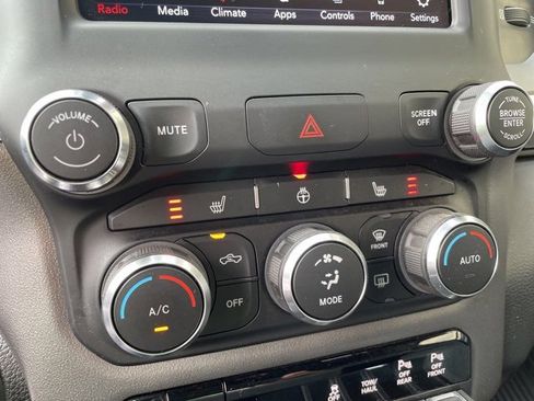 Used 2021 RAM 1500 Big Horn image 6