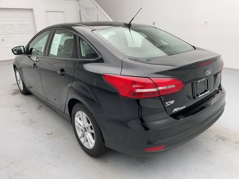 Used 2017 Ford Focus SE image 9