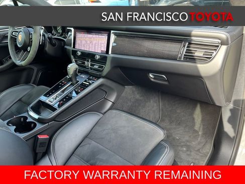 Used 2024 Porsche Macan GTS image 27