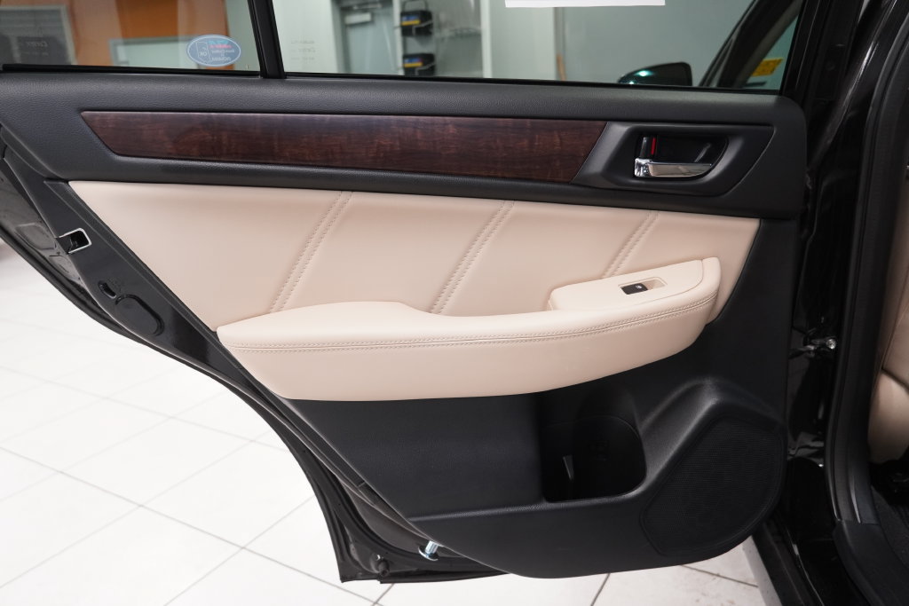 Used 2019 Subaru Outback 2.5i Limited AWD/4WD image 29
