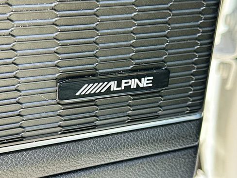 Used 2025 Jeep Grand Cherokee Overland AWD/4WD image 20
