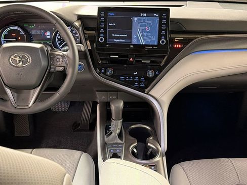 Used 2024 Toyota Camry XSE w/ Navigation Package image 14