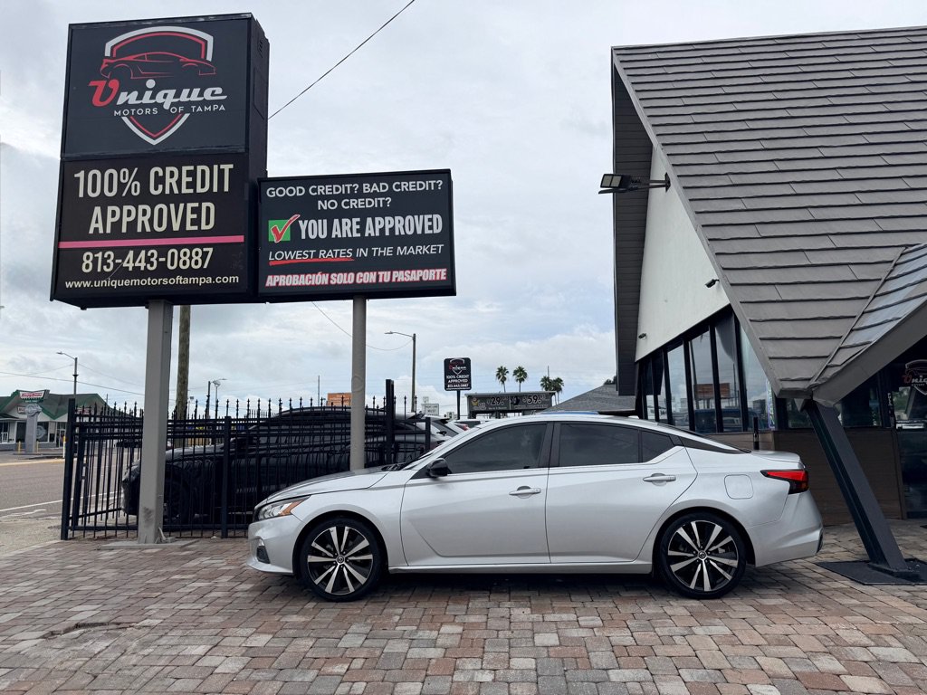 Used 2020 Nissan Altima 2.5 SR FWD image 12