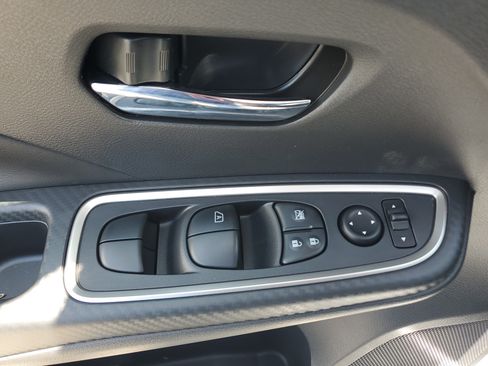 Used 2025 Nissan Versa SR w/ Trunk Package FWD image 22