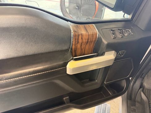 Used 2020 Ford F150 Lariat AWD/4WD image 11
